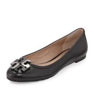 Tory Burch Lowell  Black Leather Flats with Silver Emblem Size 6